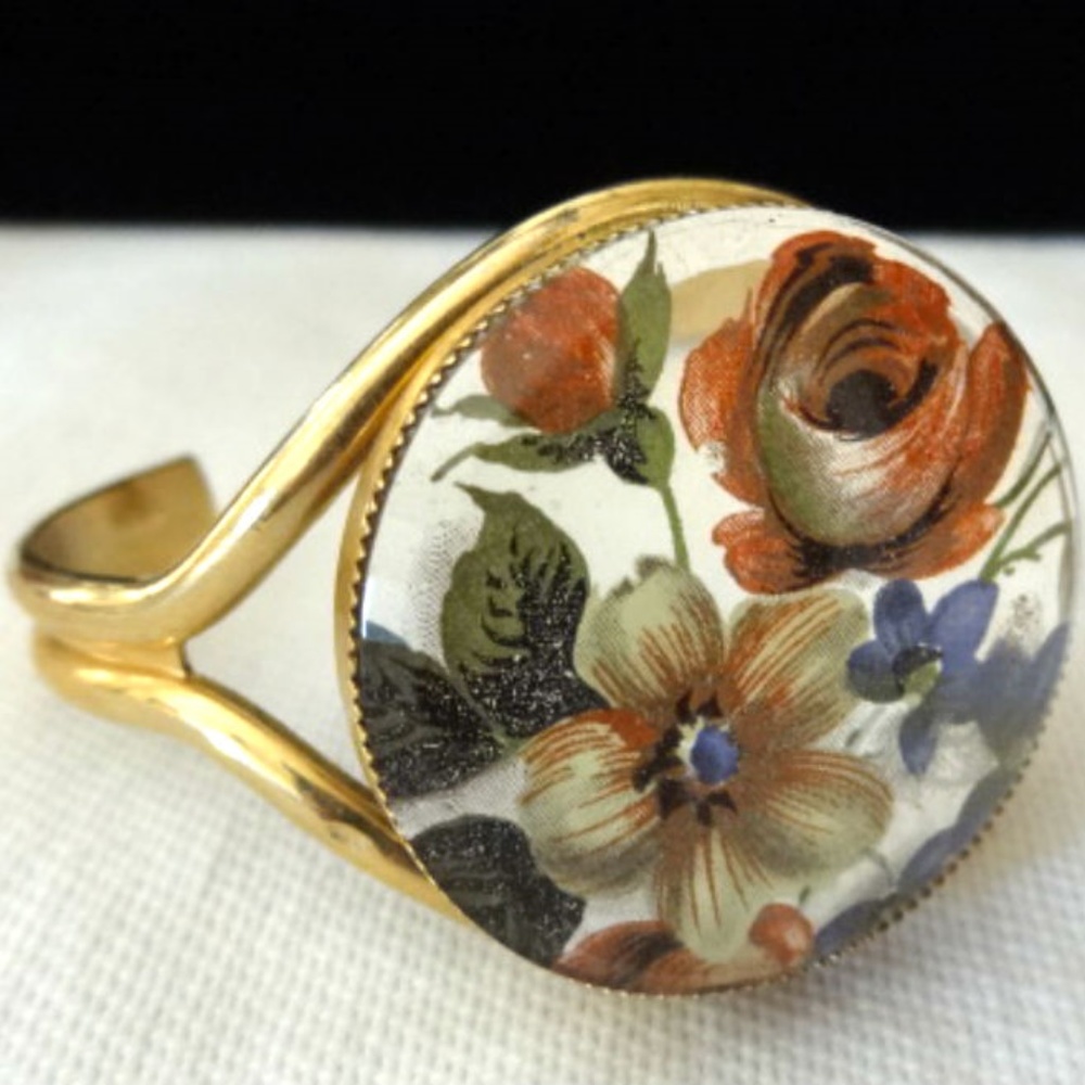 Vintage Floral Stencil on Lucite Cuff BRACELET VGC